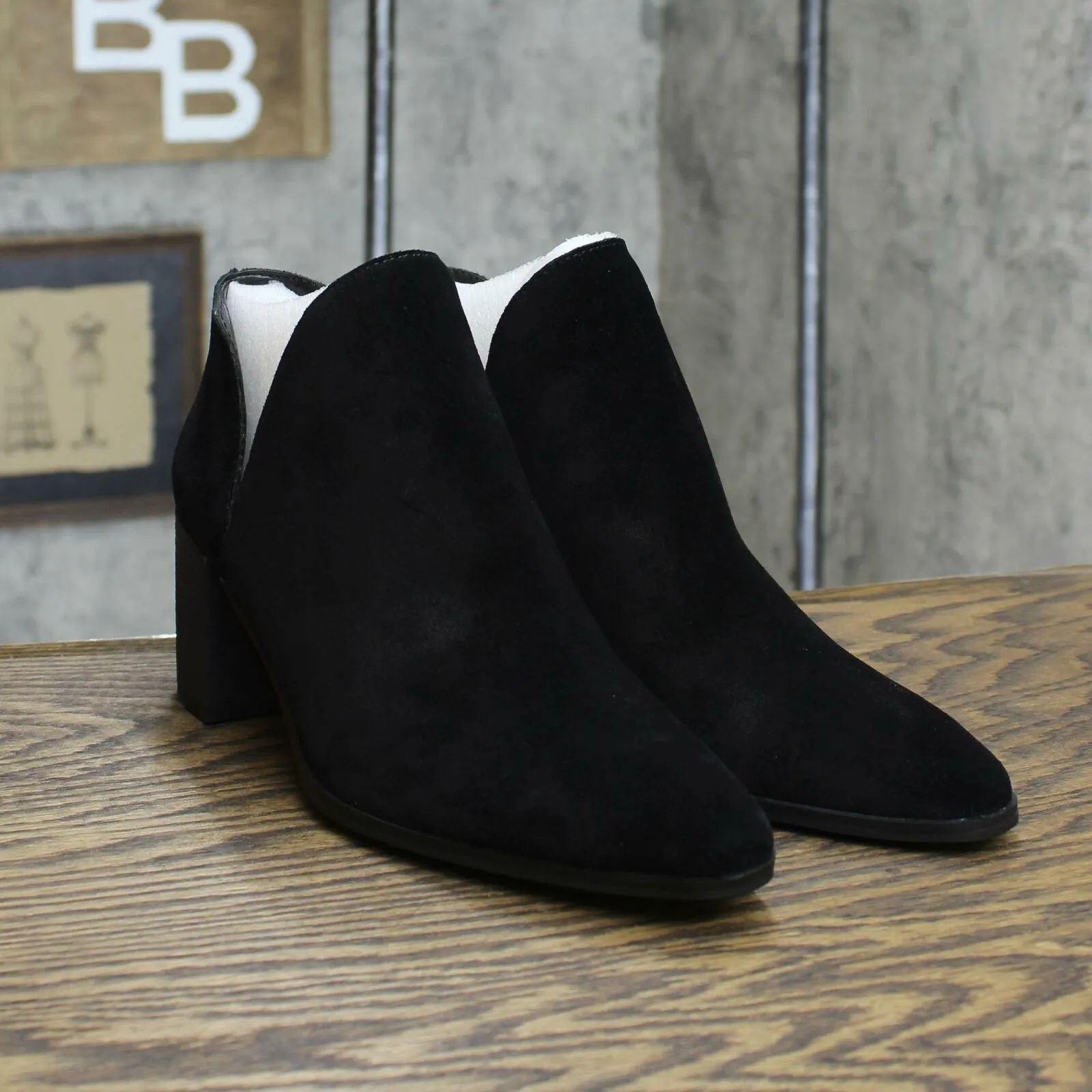 Charles by Charles David Usual Notched Block Heel Bootie Black Suede 7M