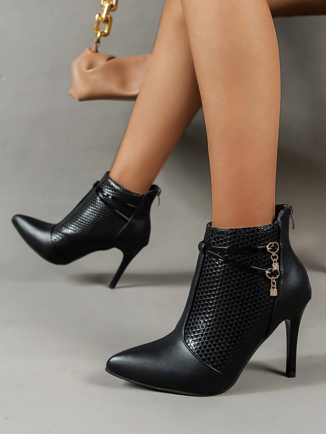 Geometric Pattern Embossed Zipper Back Classic Boots - Black  - FD ⚡