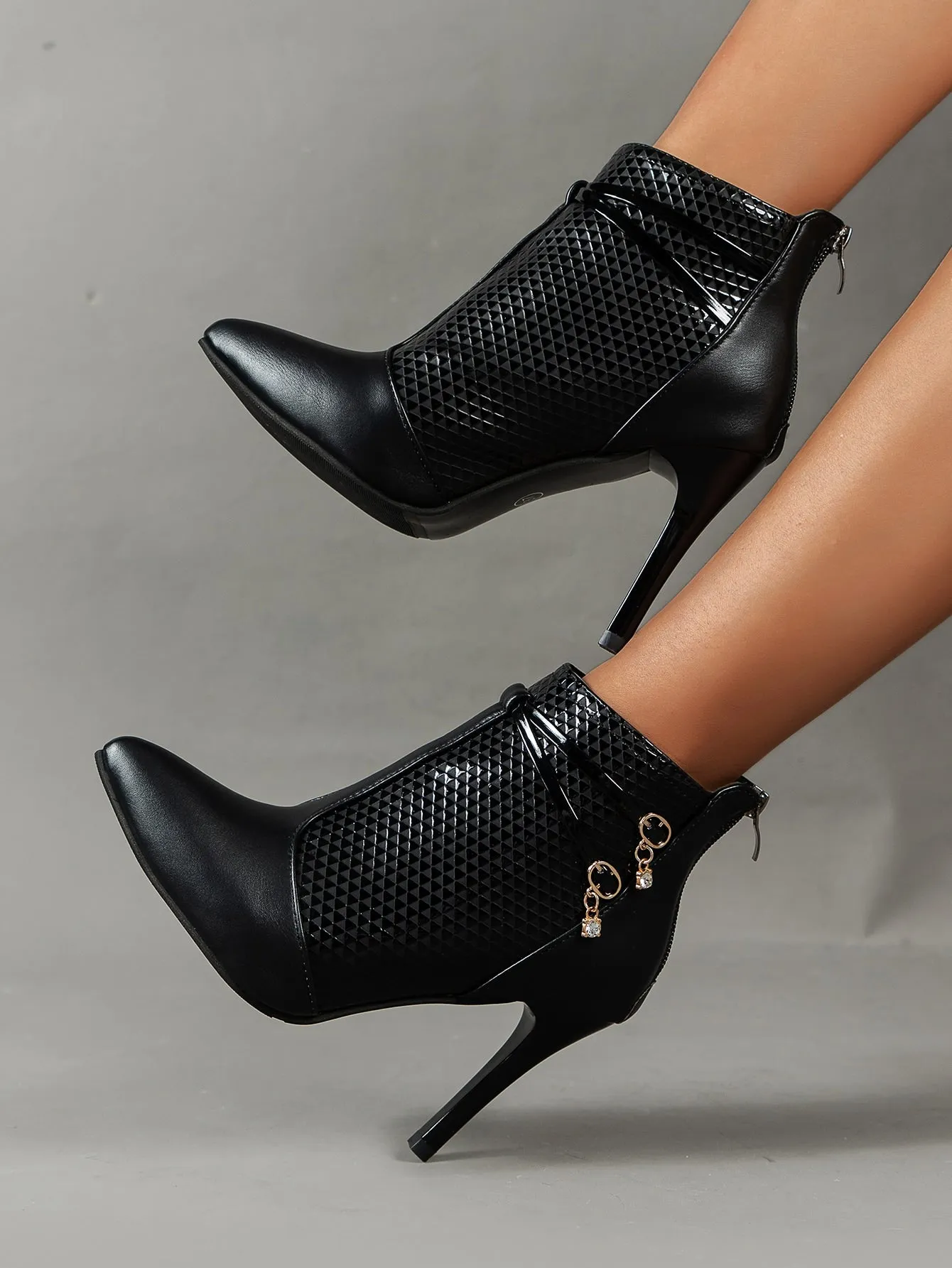 Geometric Pattern Embossed Zipper Back Classic Boots - Black  - FD ⚡