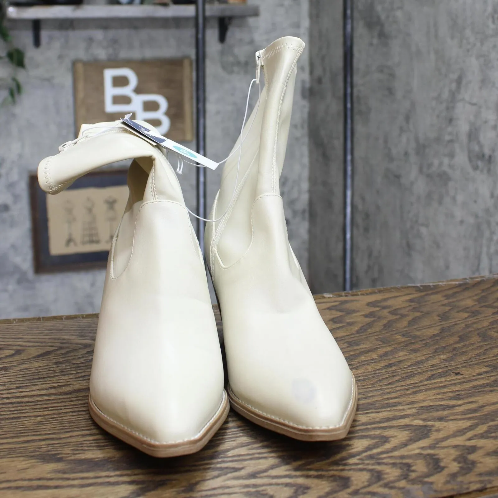 Universal Thread Women's Aubree Ankle Boots 88375051 Off White 9.5M
